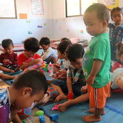 Une nouvelle crèche originale au Cambodge