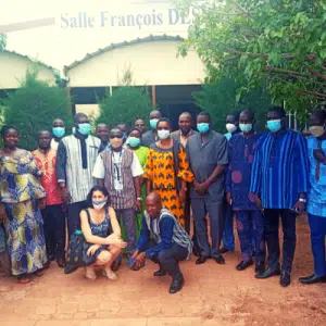 Groupe d'agents d'état civil au Burkina Faso