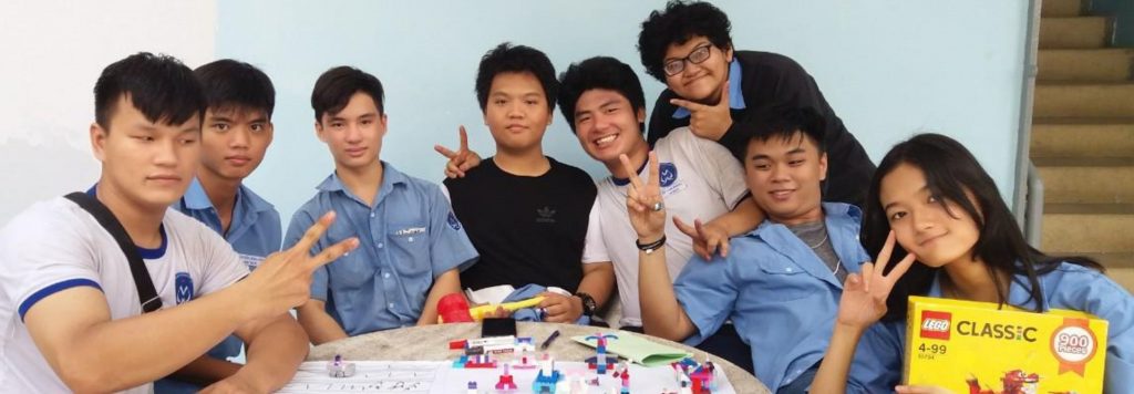 Des étudiants du projet Imagine au Vietnam
