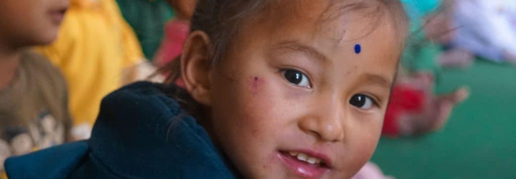 Petite fille au Népal