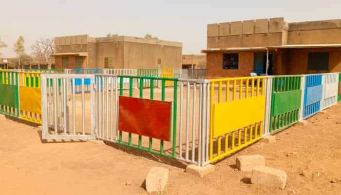 Mobile fence for nursery in Pabré, Burkina Faso