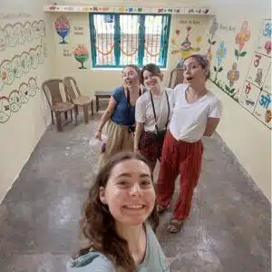 4 étudiantes bénévoles en Inde