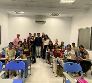 Etudiants Univers'Elles avec les étudiants de l'Université du Cambodge