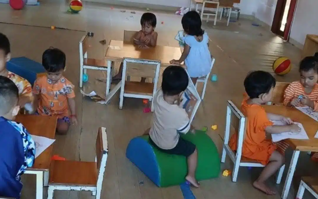 des enfants en crèche au Cambodge